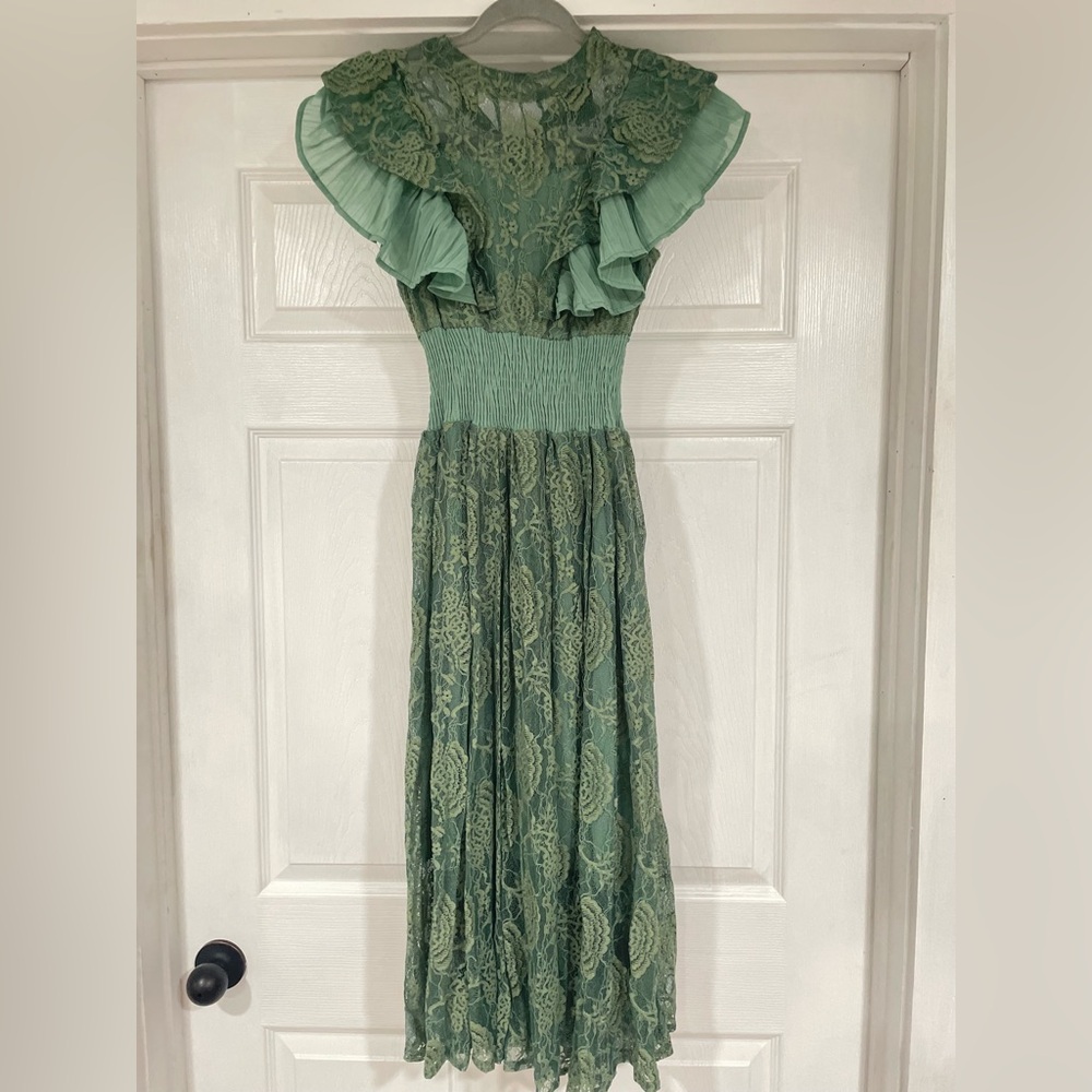 Elegant Green Lace Dress